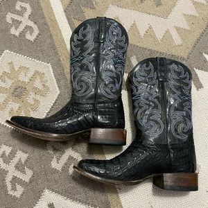Cody James Caiman Embroidered Exotic Boots